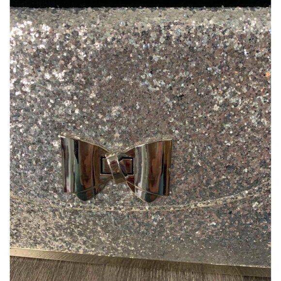 🌸3/$15🌸Silver Rectangle Wallet Purse with Bow Clasp and Silver Chain - Picture 6 of 7